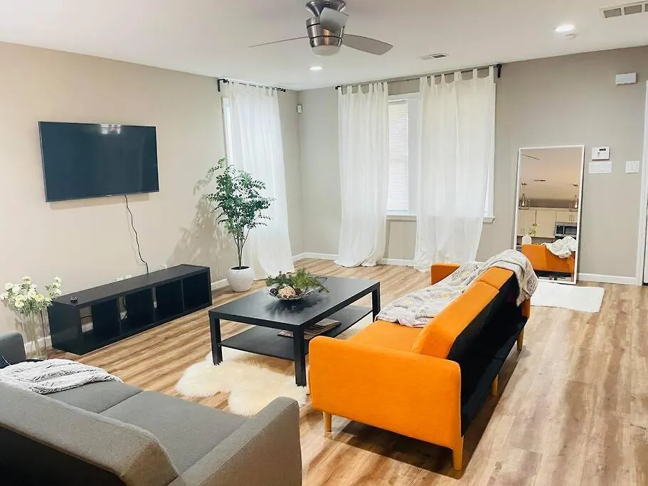 Spacious Home, 3 King Beds, Huge Backyard Near Um Мемфис США
